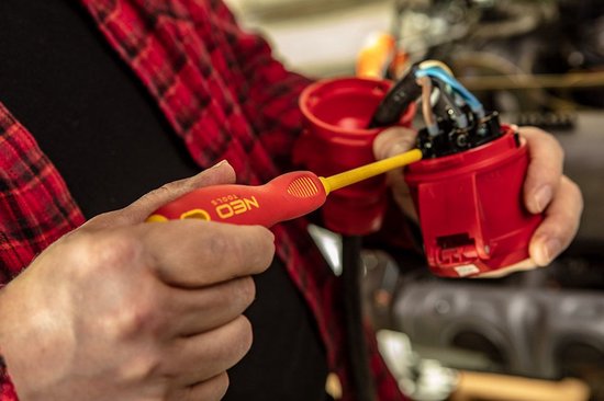 Neo Tools Schroevendraaier PH1x80mm,1000v Magnetisch CRMO Staal Pro Grip TUV M+T