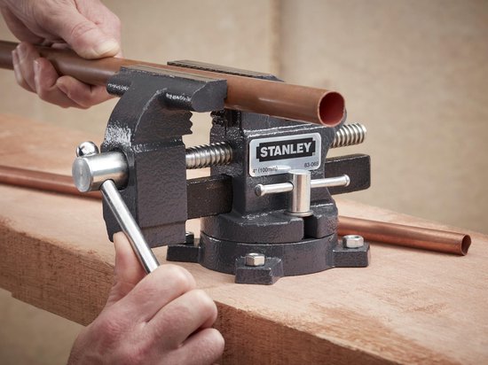 STANLEY 115mm/4.1/2" Bankschroef - 1-83-065
