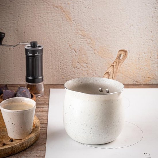 KingHoff KH-1982 Turkse Koffiepot Cezve 1.8 Liter - Voor Inductie, Gas en Elektrisch - Marmer Look Anti-Aanbaklaag - Houten Handvat