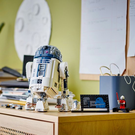 LEGO Star Wars R2-D2™ - 75379