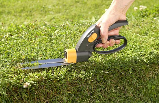 Fiskars Grasschaar - Servo-System GS42 - Graskantenschaar 360 graden Snoeihoek