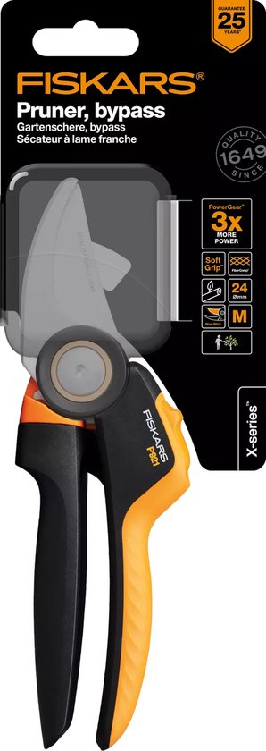Fiskars Snoeischaar - X-series Bypass Takkenschaar - Maat M - Tuinschaar - PowerGear™ technologie - Tuingereedschap