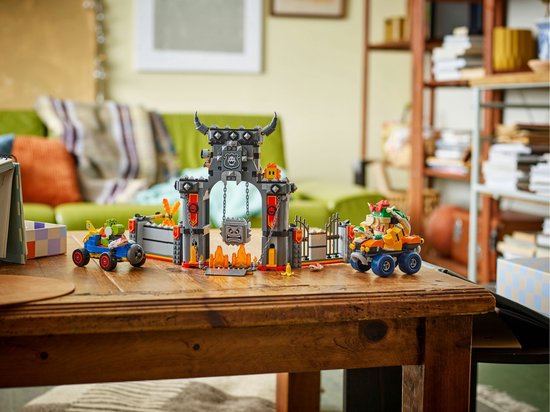 LEGO® Super Mario™: Mario Kart™ – Bowsers Kasteel - 72039