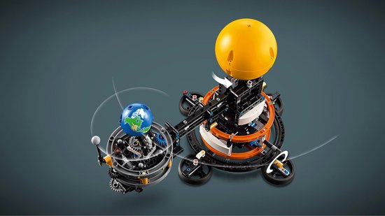 LEGO Technic De aarde en de maan in beweging - 42179