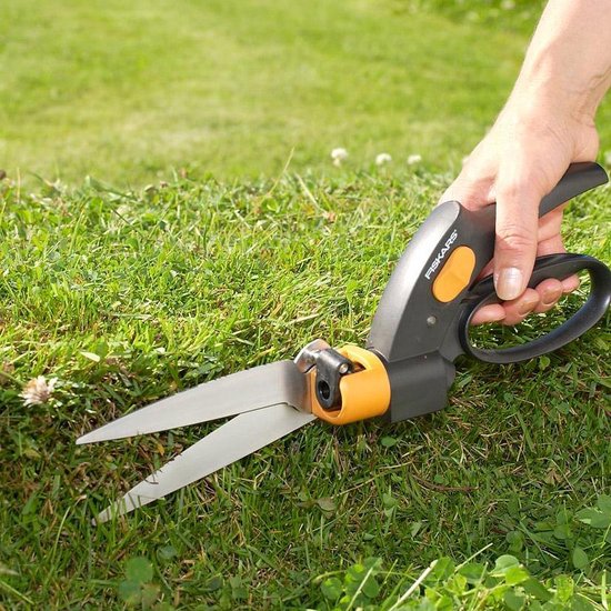 Fiskars Grasschaar - Servo-System GS42 - Graskantenschaar 360 graden Snoeihoek