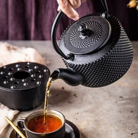 KINGHOFF - Gietijzeren Theeset met Theepot (0,8L), RVS Zeef en Warmhouder - Zwart
