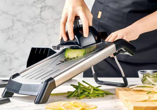 Kinghoff KH-1658 - Mandoline Groentesnijder - V-vormig mes - 5 Verwisselbare Messen - BPA-vrij