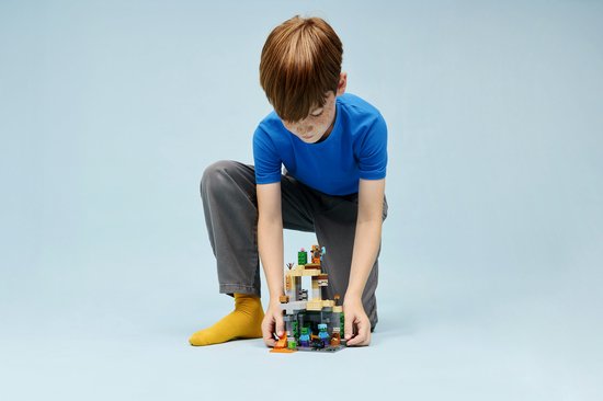 LEGO Minecraft Zombiekerker Speelgoed voor Kinderen en Gamers vanaf 8 Jaar - 21587