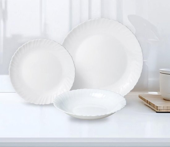 Kinghoff 1875 - Glazen Dinerset - 18 delig - Elegantie en Functionaliteit in Één