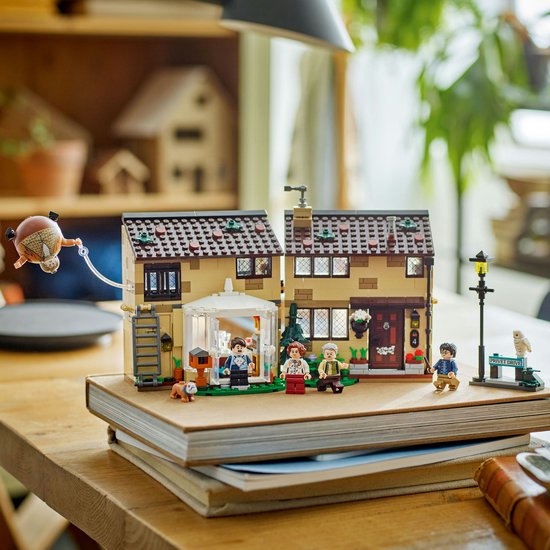 LEGO Harry Potter Ligusterlaan: Bezoek van Tante Margot Bouwpakket - 76451