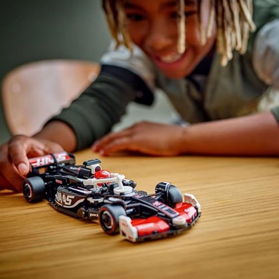 LEGO Speed Champions MoneyGram Haas F1 Team VF-24 racewagen Set - 77250