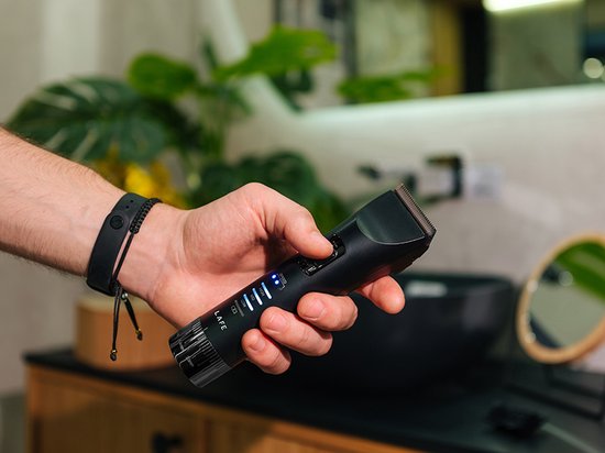 MasterTrim Haar- en Baardtrimmer - Tondeuse Mannen Pro - Trimmer voor Hoofd & Baard - 2 Opzetstukken 4 Standen - Zwart