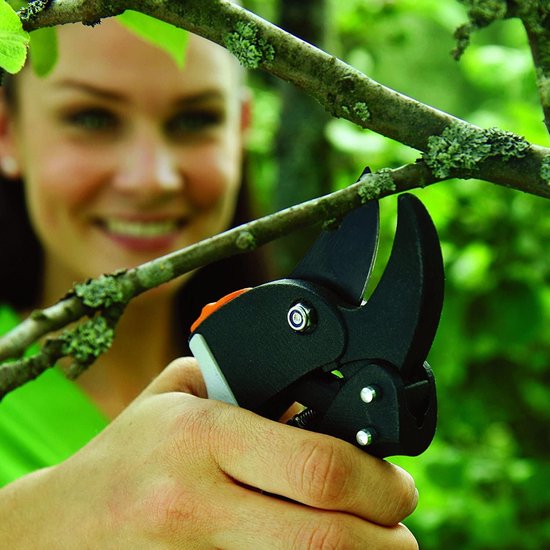Fiskars Powerstep Snoeischaar – Takkenschaar Ø24 mm – met Aambeeld voor Hard Hout - P83