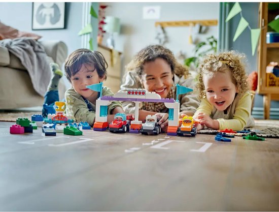 LEGO DUPLO Stad F1® team racewagens en coureurs - 10445