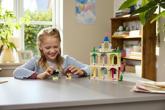 LEGO Disney Princess - Mini Belle En Tiana - Met Kasteel