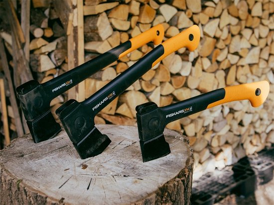Fiskars X-serie X18 Universele Bijl - Handbijl - Bijl - Hakbijl voor Hout - S