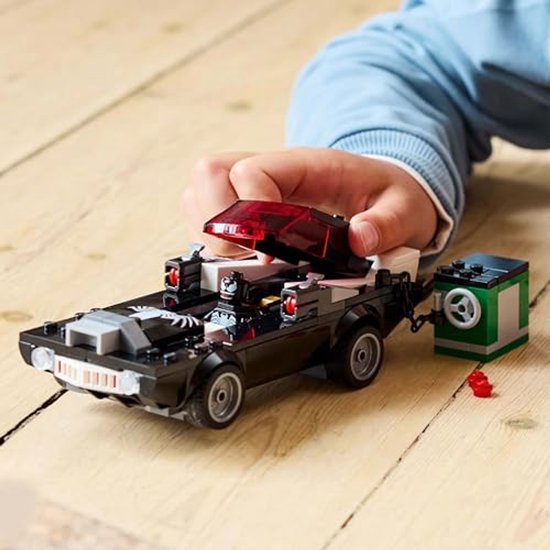 LEGO® Marvel Spider-Man vs. Venoms klassieke auto - 76309