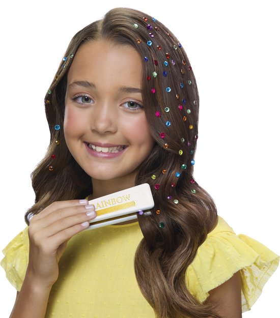 Rainbow High Be Dazzling-modepoppen - Vivienne Rouge (rood) met bedazzle-tool en glinsterende strass-steentjes