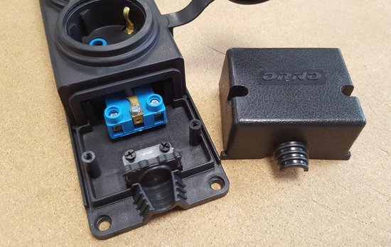 Heavy-duty opbouw wandcontactdoos / Verlengstopcontact met afdichting - Vochtbestendig rubber IP44 - Brandwerend - 2-Voudig