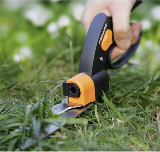 Fiskars Grasschaar - Servo-System GS42 - Graskantenschaar 360 graden Snoeihoek