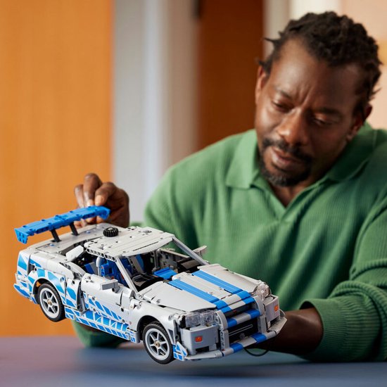 LEGO® Technic 2 Fast 2 Furious Nissan Skyline GT-R (R34) Auto - 42210